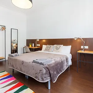 Апартаменты Sweet Bcn Traveller House, Барселона