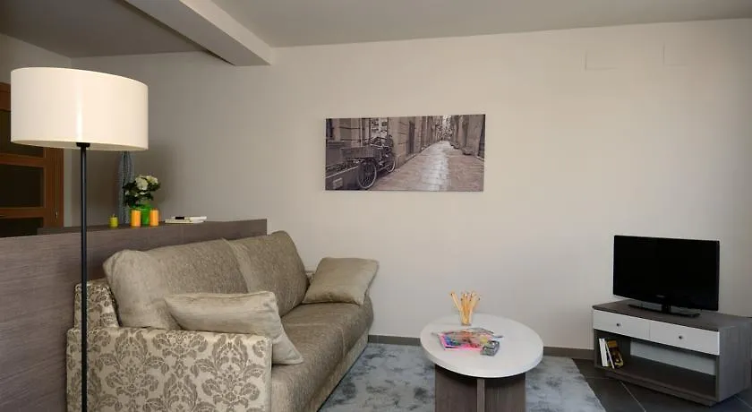 Apartament Pierre & Vacances Barcelona Sants 0*,