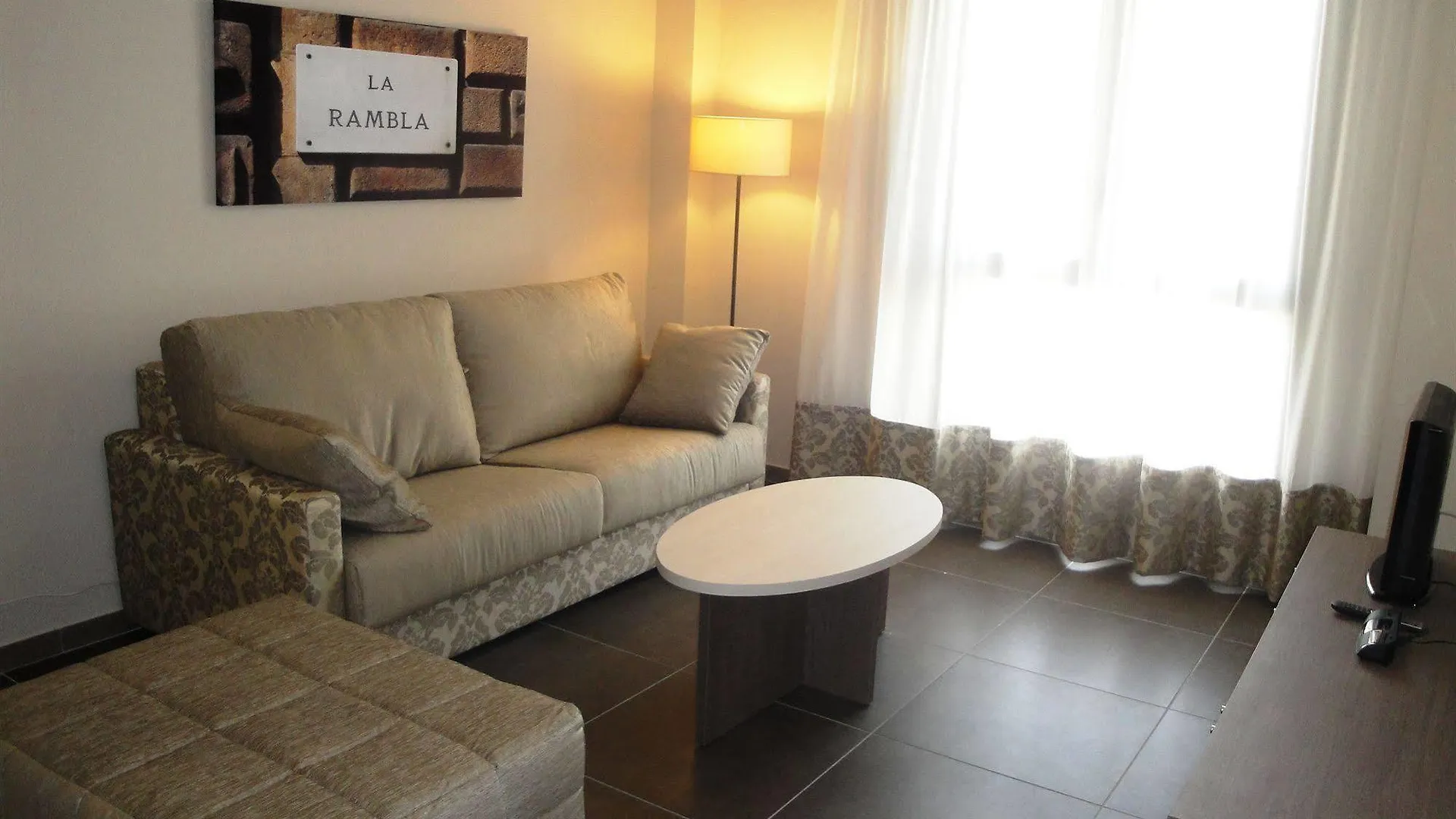 Apartmán Pierre & Vacances Barcelona Sants 0*,  Španělsko